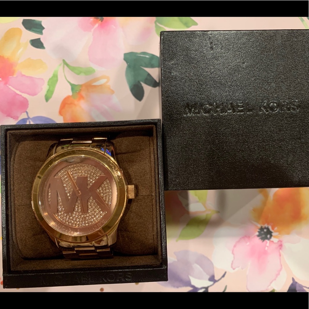 MICHAEL KORS
Runway Rose  Watch